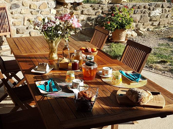 Chambre d’hôte pour 4 personnes, avec sauna ainsi que jacuzzi et jardin, animaux acceptés en Ardèche - 3
