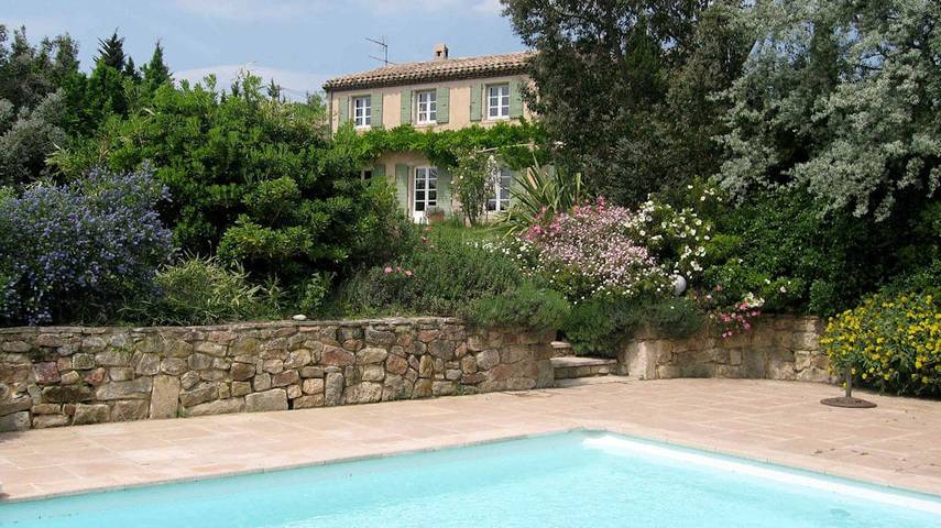 Chambre d’hôte pour 2 personnes, avec piscine et jardin en Ardèche