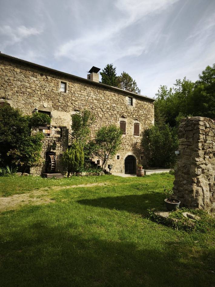 Chambre d’hôte pour 2 personnes, avec jardin et piscine, animaux acceptés en Ardèche