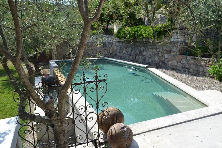 Chambre d’hôte pour 2 personnes, avec piscine ainsi que terrasse et jardin en Ardèche - 3