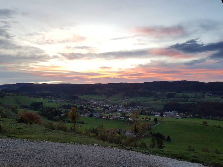 Chambre d’hôte pour 5 personnes, avec jardin, animaux acceptés dans le Jura - 4