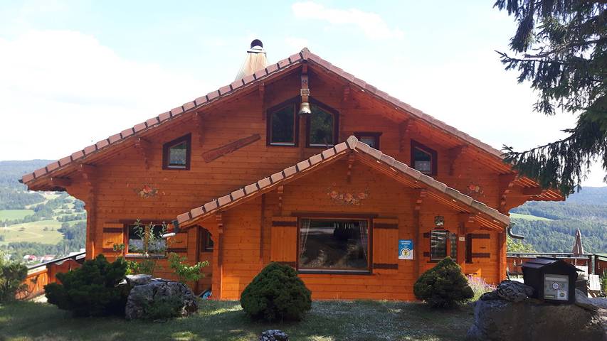 Chambre d’hôte pour 5 personnes, avec jardin, animaux acceptés dans le Jura