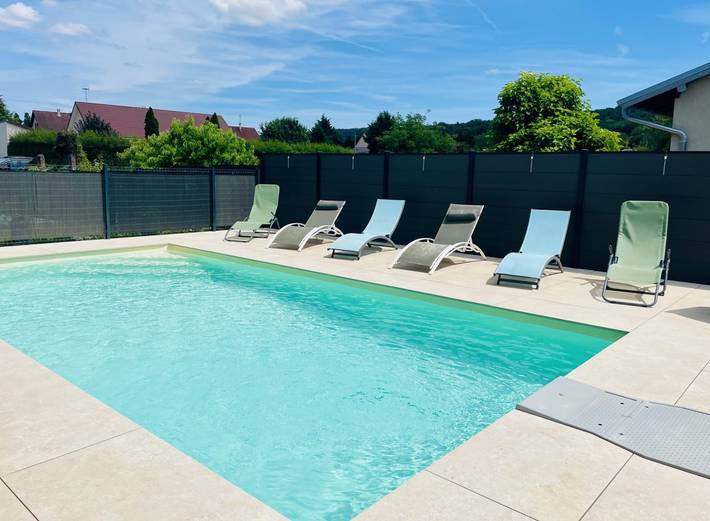 Chambre d’hôte pour 2 personnes, avec piscine ainsi que jacuzzi et jardin dans le Jura - 2