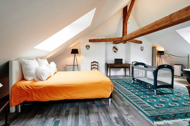 Chambre d’hôte pour 2 personnes, avec piscine et jardin dans le Jura - 2