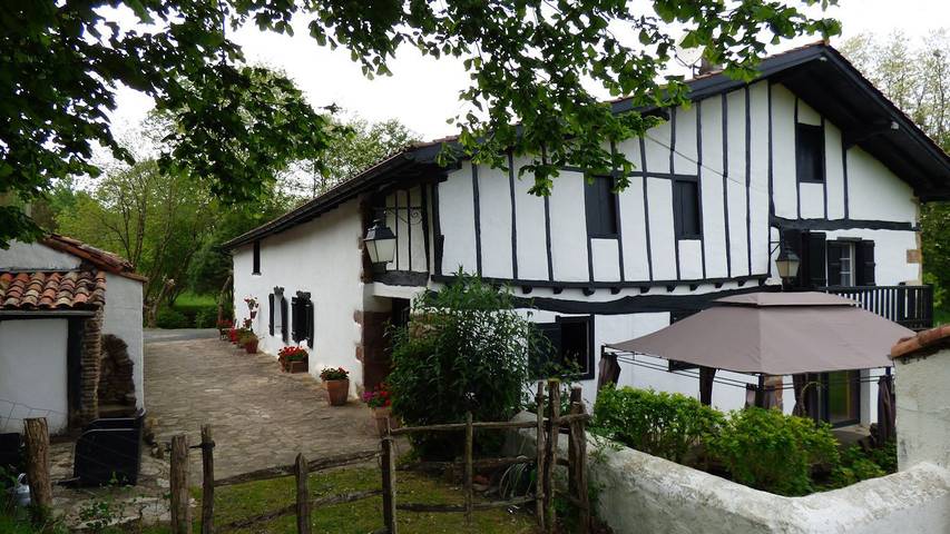 Chambre d’hôte pour 2 personnes, avec jardin au Pays basque
