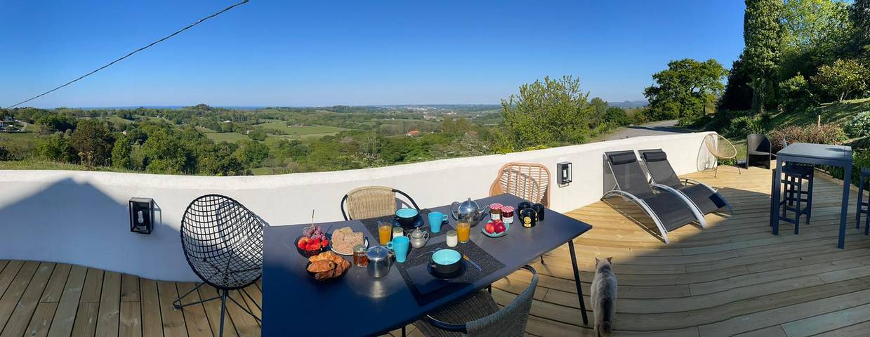 Chambre d’hôte pour 2 personnes, avec jardin au Pays basque - 2