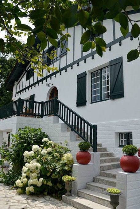 Chambre d’hôte pour 2 personnes, avec jardin au Pays basque