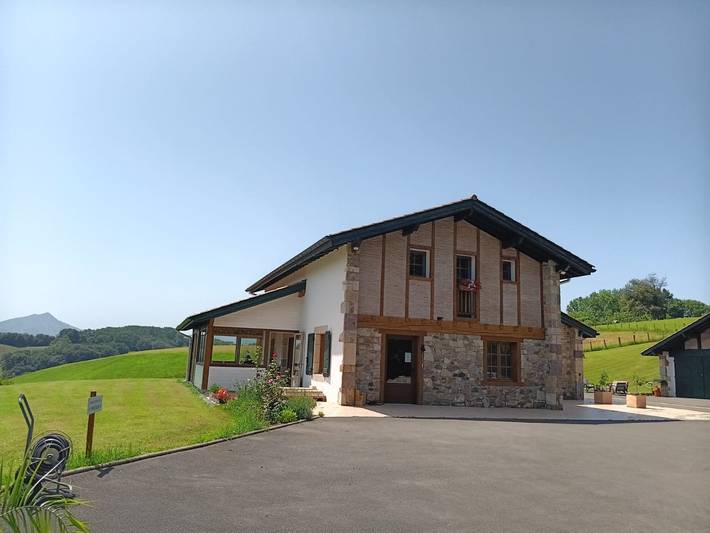 Chambre d’hôte pour 4 personnes, avec jardin au Pays basque
