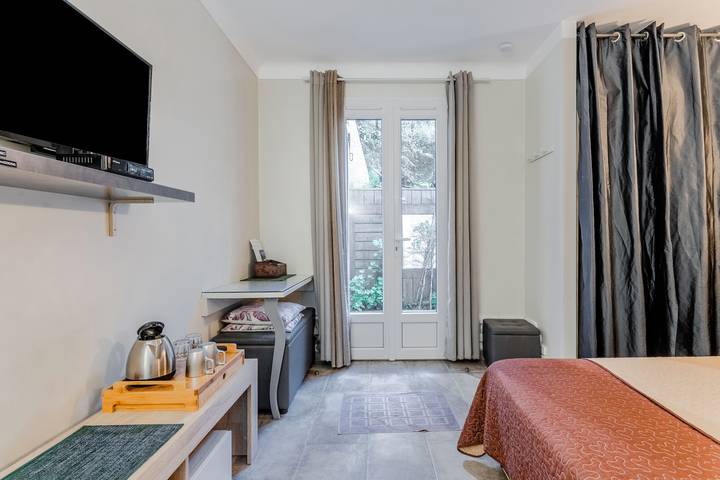 Chambre d’hôte pour 2 personnes, avec jardin dans le Var - 3