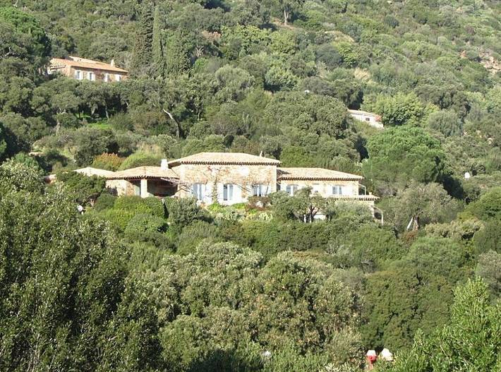 Chambre d’hôte pour 4 personnes, avec jardin, animaux acceptés dans le Var