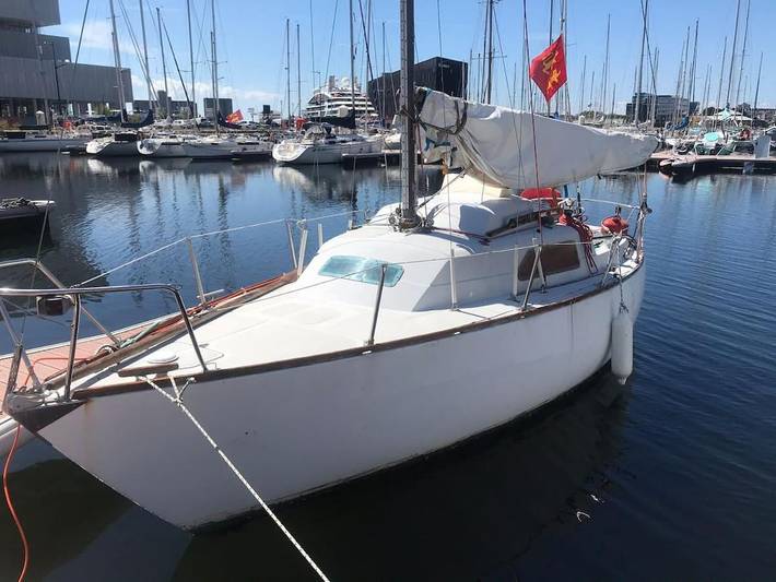 Bateau pour 4 personnes, avec terrasse ainsi que vue sur le lac et vue, animaux acceptés dans 