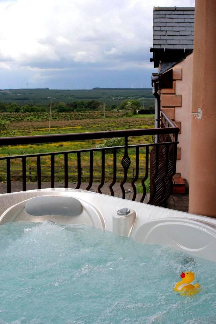 Chambre d’hôte pour 4 personnes, avec terrasse et jacuzzi dans Écosse