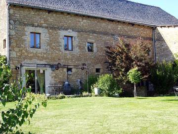 Chambre d’hôte pour 2 personnes, avec jardin dans l' Aveyron