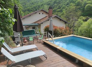 Chambre d’hôte pour 2 personnes, avec piscine et jardin dans l' Aveyron