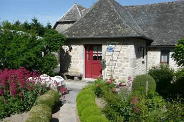 Chambre d’hôte pour 4 personnes, avec jardin, animaux acceptés dans l' Aveyron