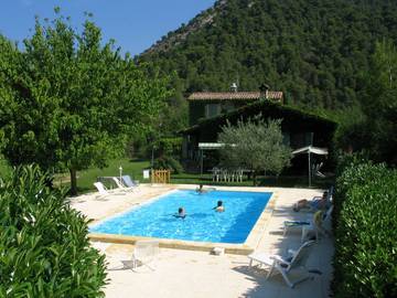 Chambre d’hôte pour 4 personnes, avec jardin et piscine dans la Drôme