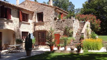 Chambre d’hôte pour 4 personnes, avec piscine et jardin dans la Drôme