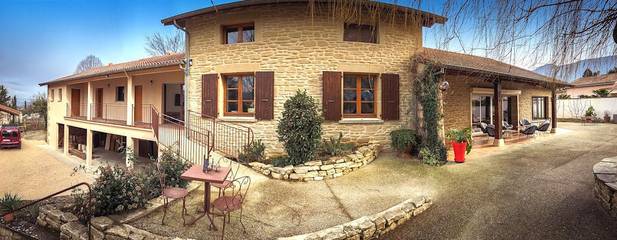 Chambre d’hôte pour 2 personnes, avec piscine et jardin dans la Drôme