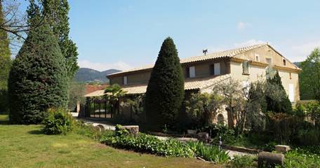 Chambre d’hôte pour 4 personnes, avec piscine et jardin dans la Drôme