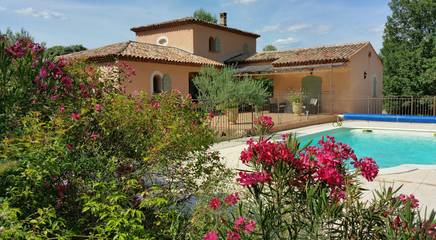 Chambre d’hôte pour 2 personnes, avec piscine et jardin dans le Var