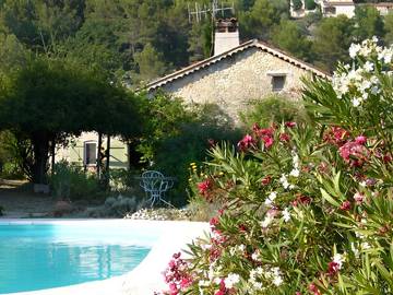 Chambre d’hôte pour 2 personnes, avec jardin et piscine dans le Var