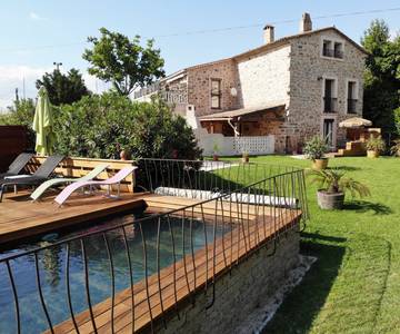 Chambre d’hôte pour 2 personnes, avec jardin et piscine dans le Var