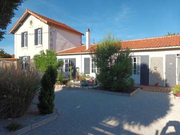 Chambre d’hôte pour 2 personnes, avec piscine et jardin en Charente-Maritime