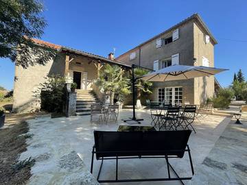 Chambre d’hôte pour 3 personnes, avec jardin et piscine, animaux acceptés dans le Lot