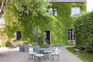 Maison d’hôte pour 2 personnes, avec piscine ainsi que vue et jardin dans Maine-et-Loire